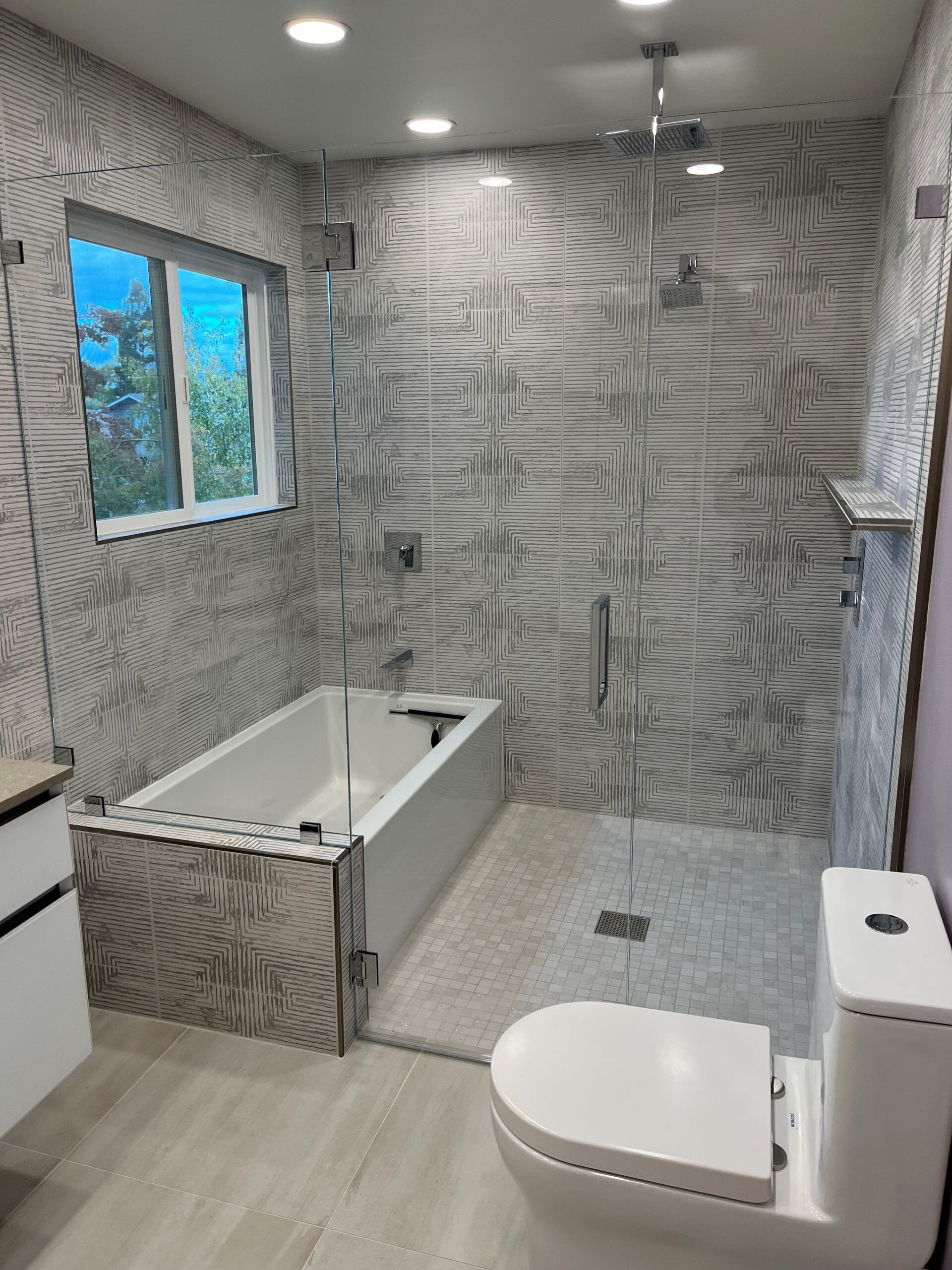 MASTER BATHROOM - ROLL IN SHOWER - SOAKING TUB - RAIN SHOWER HEAD - LARGE SHOWER - TUB IN SHOWER - TILE TO CEILING - FRAMELESS HEAVY GLASS SHOWER DOOR