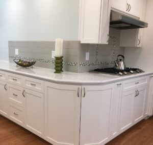 grey tile backsplash, quartz counter tops, white cabinet, bright, modern, airy, Mountain view